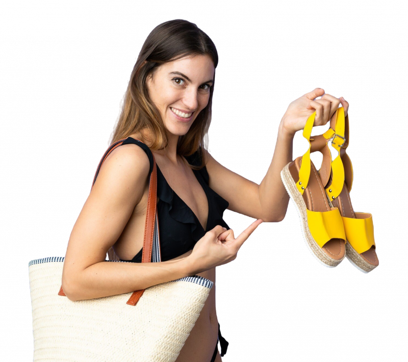 chica con sandalias